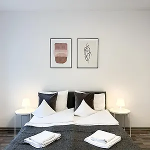 comfy-apartments-at-siebertgasse.vienna-besthotels.com/